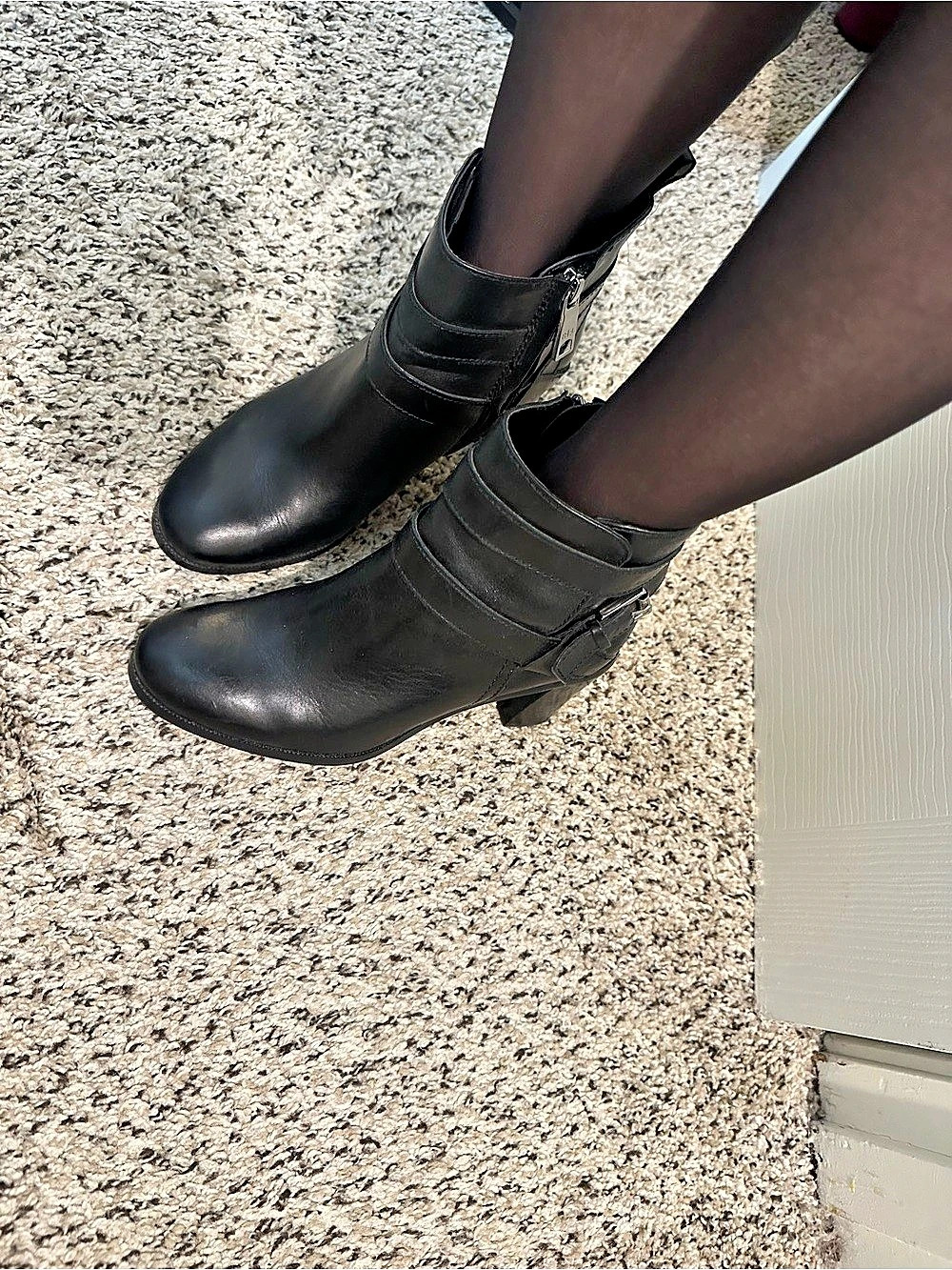Lauren Ralph Lauren Cassy Buckle Ankle Boots in Black US 6.5B